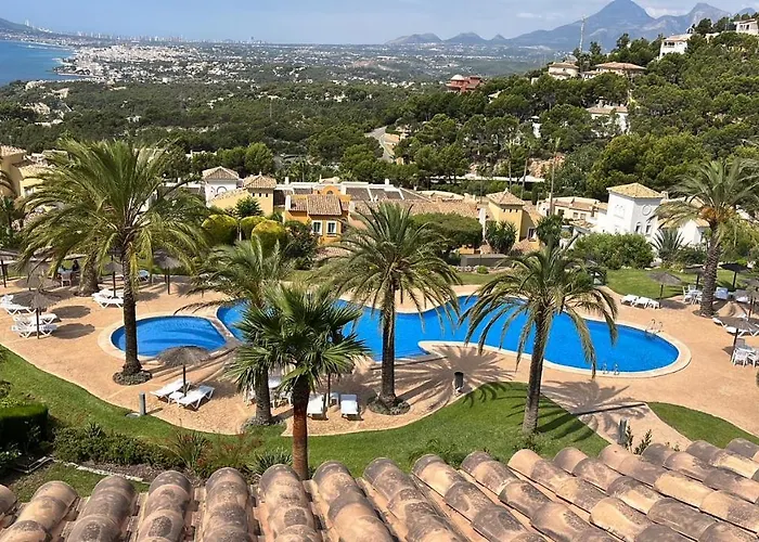 Stunning Penthouse With Sea View In Altea Hills *